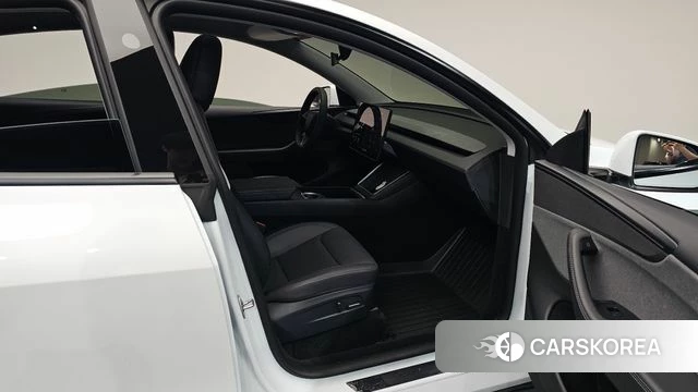 Tesla Model Y id 4441796 из Кореи 18