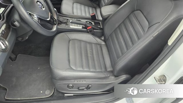 Volkswagen The New Passat id 4698824 из Кореи 18