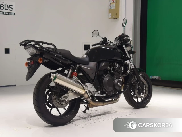 Проданный Honda CB400SF ABS 2018 из Японии, фото 2