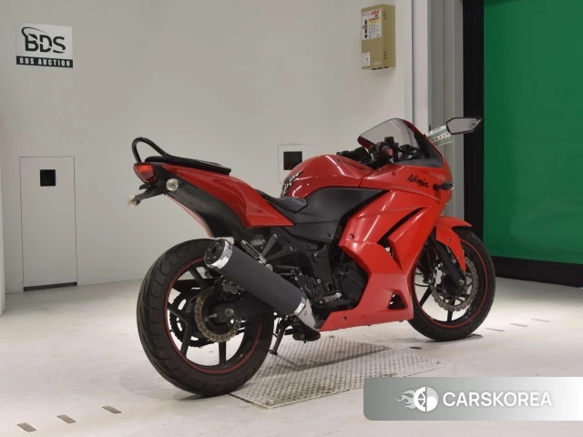 Проданный Kawasaki NINJA 250R id 4149730 из Японии, фото 2