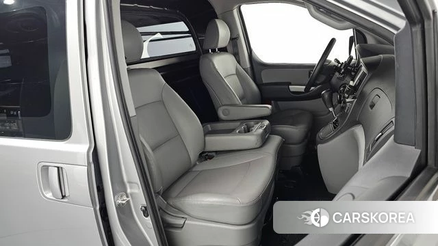 Hyundai The New Grand Starex id 4356389 из Кореи 18