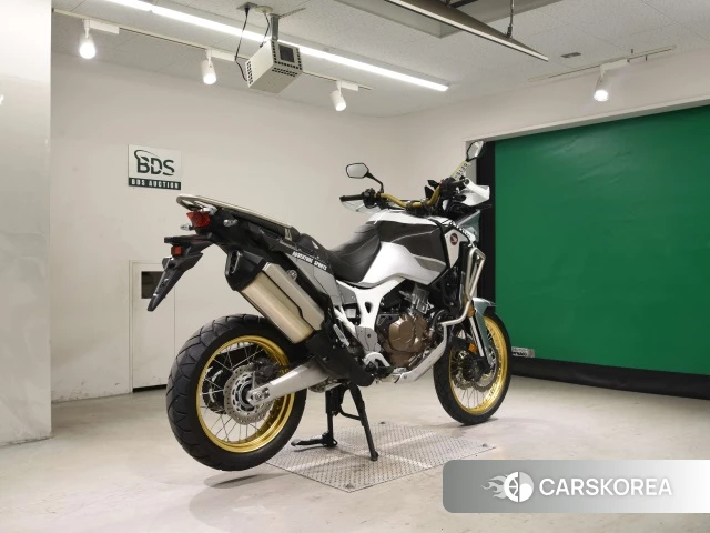 Проданный Honda CRF1000L AFRICA TWIN 2019 из Японии, фото 2