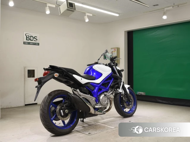 Проданный Suzuki GLADIUS 400 2011 из Японии, фото 2