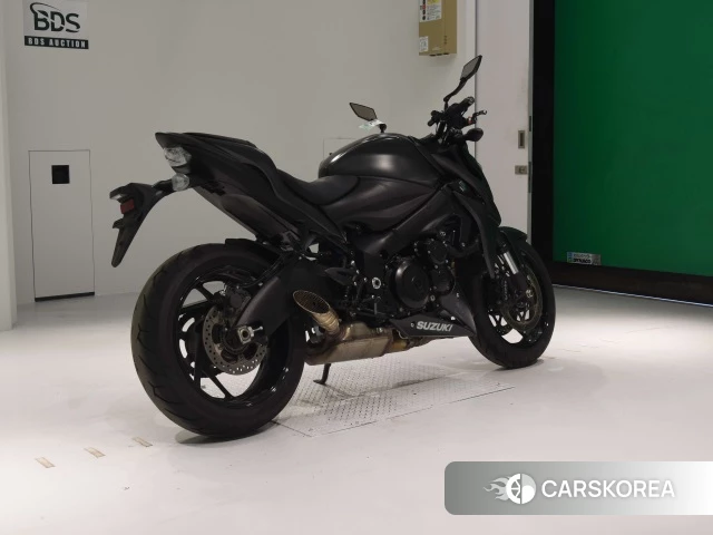 Проданный Suzuki GSX-S1000 2021 из Японии, фото 2
