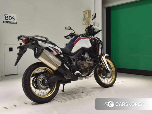 Проданный Honda CRF1000L AFRICA TWIN 2018 из Японии, фото 2