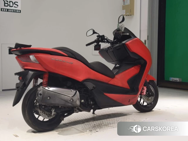 Проданный Honda FORZA 2013 из Японии