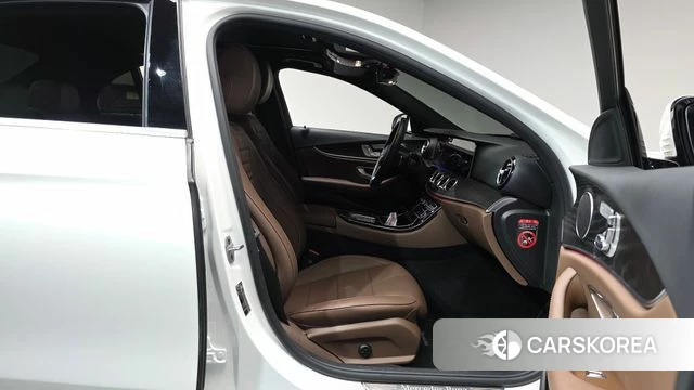 Mercedes-Benz E-Class W213 id 4186128 из Кореи 18