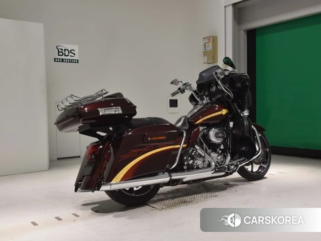 Проданный Harley-Davidson Street Glide FLHXSE1800 CVO 2010 из Японии, фото 2