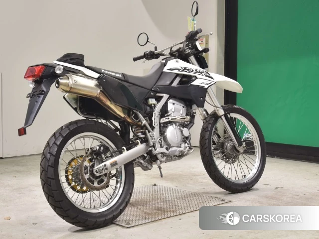 Проданный Kawasaki KLX250 2016 из Японии