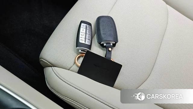 Genesis GV70 id 4671015 из Кореи 18