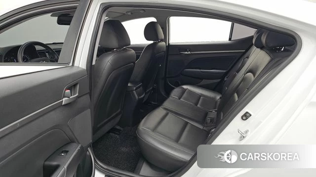 Hyundai Avante AD id 4371894 из Кореи 18