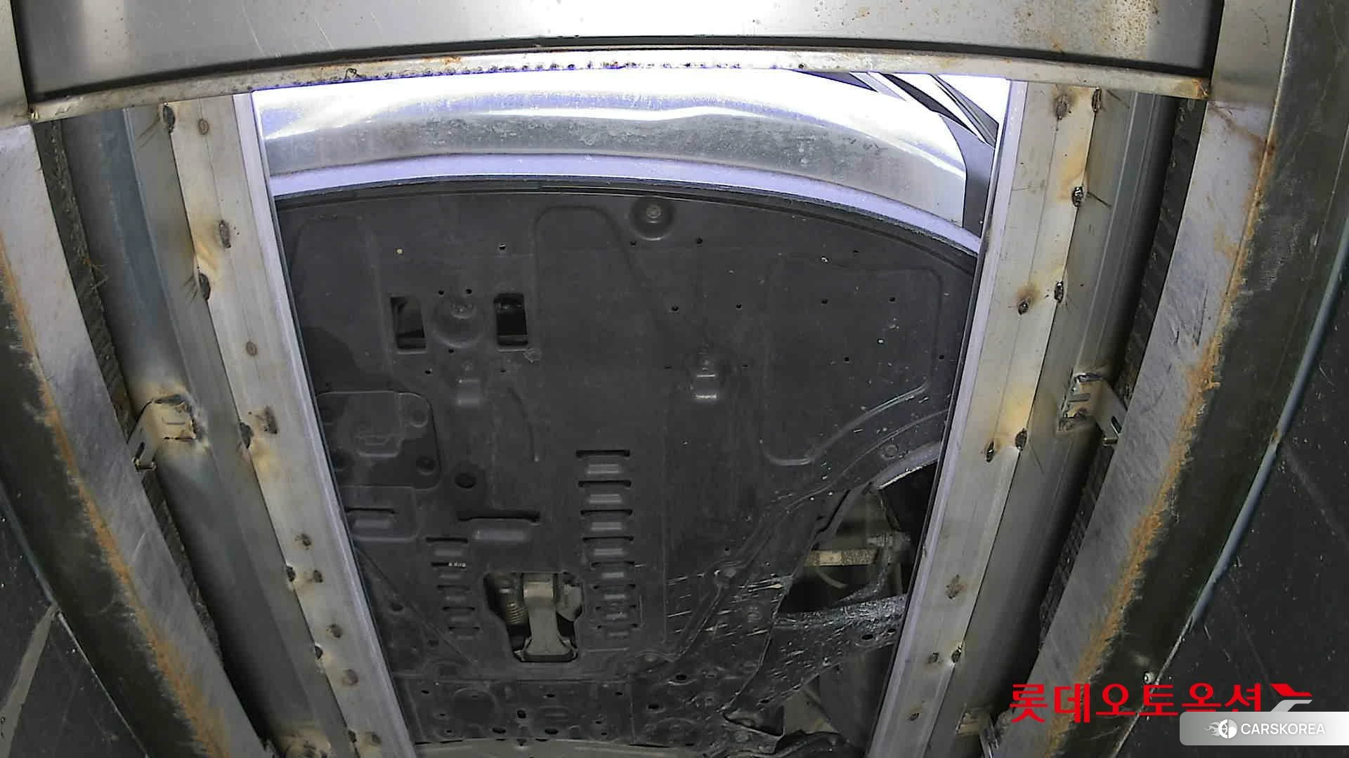 Kia Carnival id 3888387 из Кореи 18