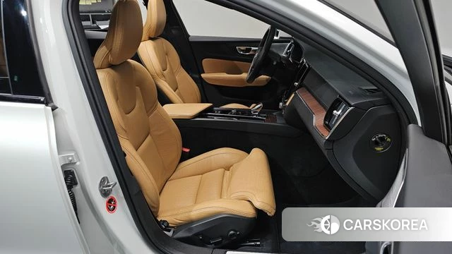 Volvo V60 Cross-Country 2nd Generation id 4617733 из Кореи 18