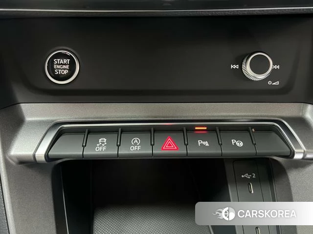 Audi Q3 id 4393297 из Китая 18