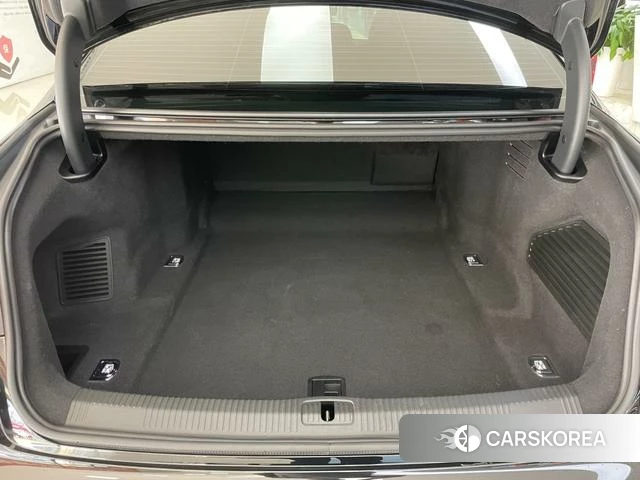 Audi A8 id 4348961 из Китая 18