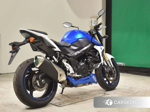 Проданный Suzuki GSR750 ABS 2013 из Японии, фото 2