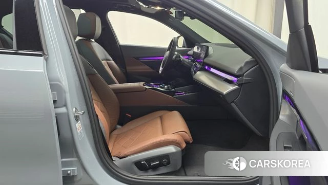 BMW 5 Series (G60) id 4230082 из Кореи 18