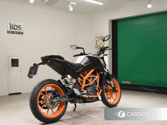 Проданный KTM 390 DUKE 2015 из Японии, фото 2