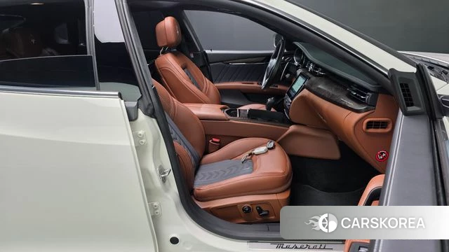 Maserati Quattroporte id 4520676 из Кореи 18