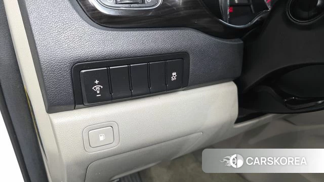 Kia The New Carnival id 4435650 из Кореи 18