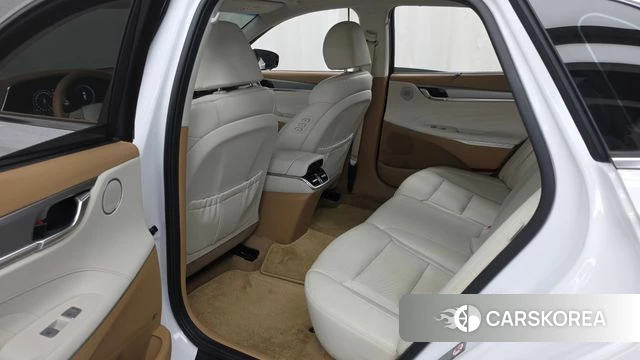 Hyundai The New Grandeur IG Hybrid id 4923352 из Кореи 18