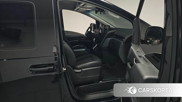 Hyundai Staria id 4302253 из Кореи 18