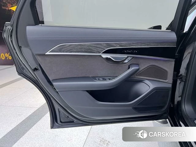 Audi A8 id 4208982 из Китая 18