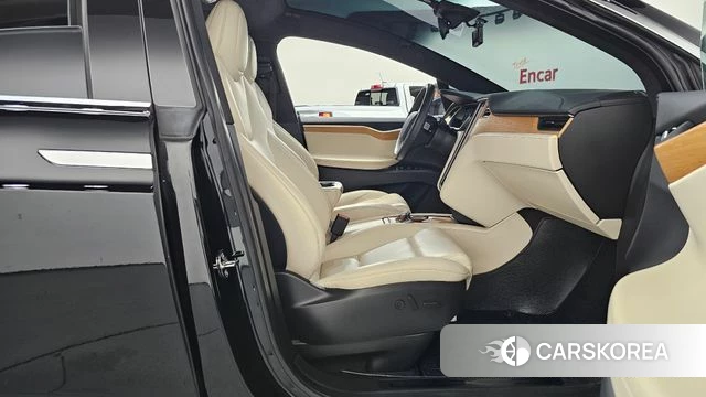 Tesla Model X id 4647106 из Кореи 18