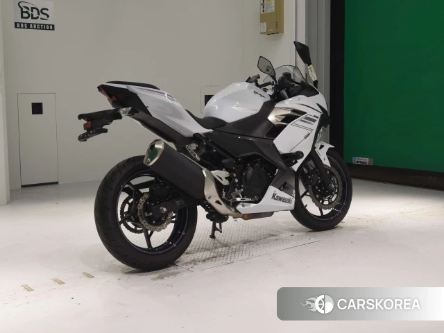 Проданный Kawasaki NINJA 400 2023 из Японии, фото 2