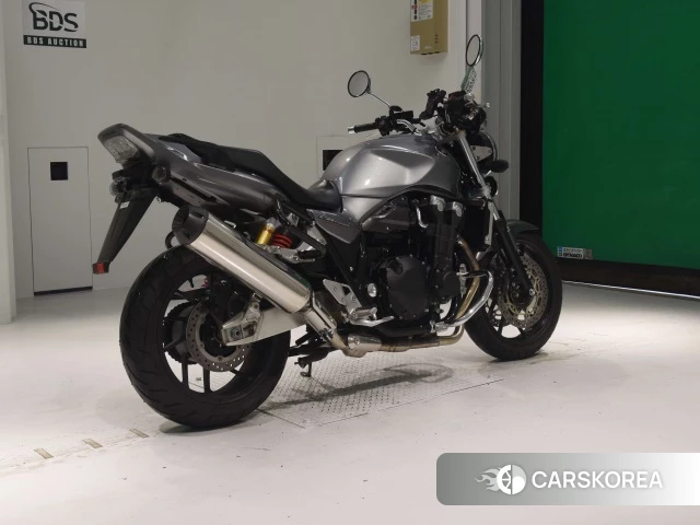 Проданный Honda CB1300SF 2015 из Японии, фото 2