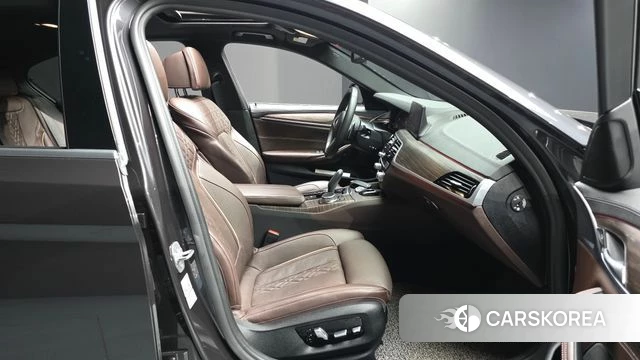 BMW 5 Series (G30) id 4519970 из Кореи 18