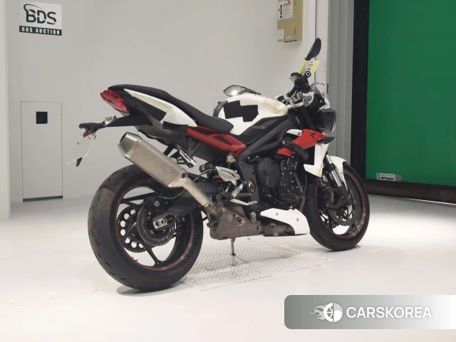 Проданный Triumph STREET TRIPLE R 2015 из Японии, фото 2