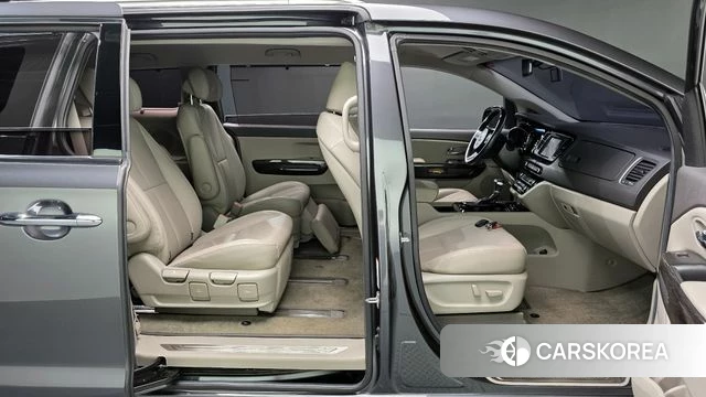 Kia All New Carnival id 4430490 из Кореи 18