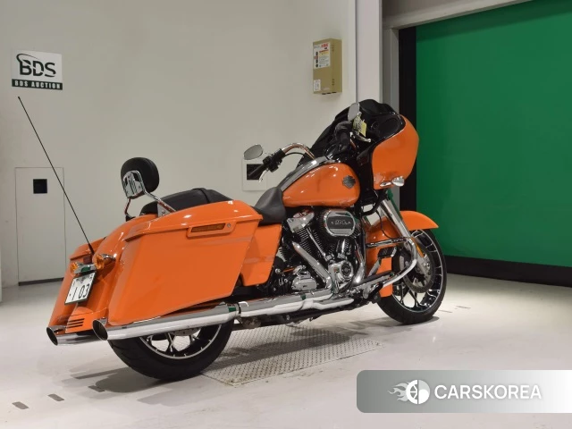 Проданный Harley-Davidson Road Glide FLTRXS1870 2023 из Японии, фото 2