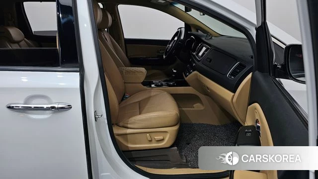 Kia The New Carnival id 4397880 из Кореи 18