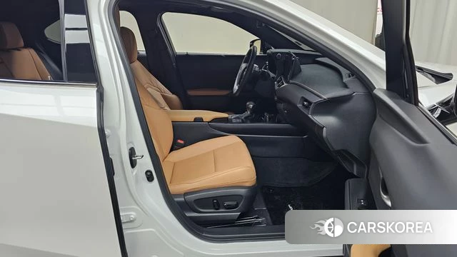 Lexus UX250h id 4645556 из Кореи 18