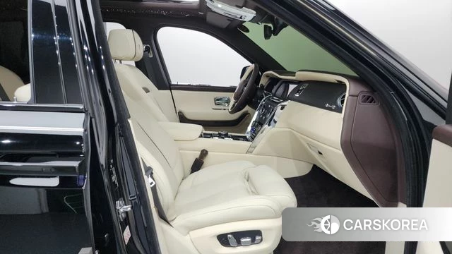 Rolls-Royce Cullinan id 4459043 из Кореи 18