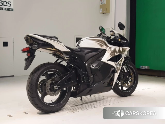 Проданный Honda CBR600RR 2011 из Японии, фото 2