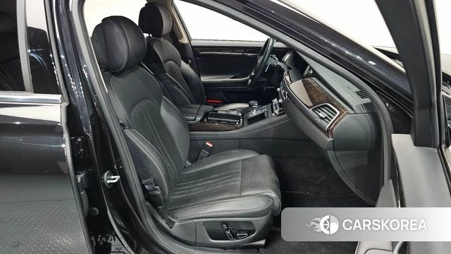 Genesis G90 id 4268934 из Кореи 18