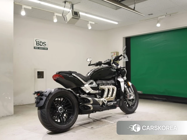 Проданный Triumph ROCKET 3 R 2023 из Японии, фото 2