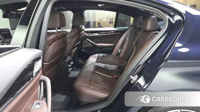 BMW 5 Series (G30) id 4283278 из Кореи 18