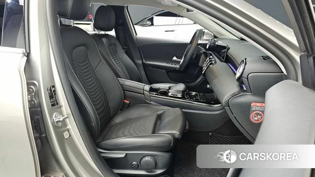 Mercedes-Benz A-Class W177 id 4268929 из Кореи 18