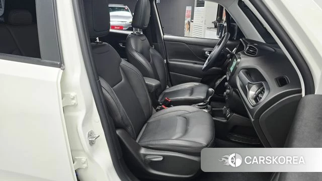 Jeep Renegade id 4647241 из Кореи 18