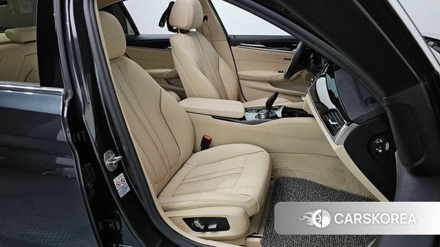 BMW 5 Series (G30) id 4732379 из Кореи 18