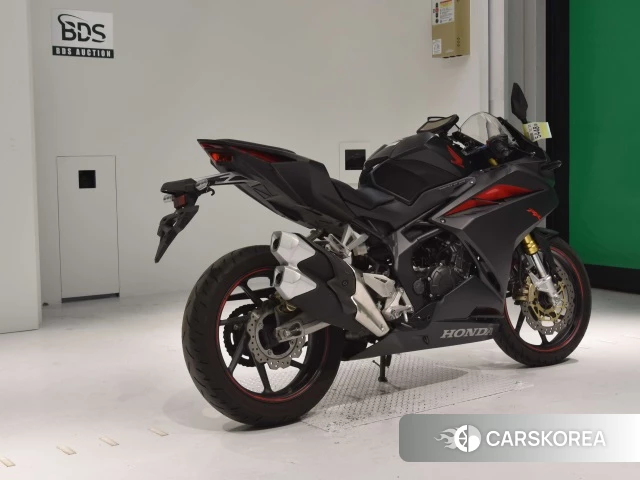Проданный Honda CBR250RR 2017 из Японии, фото 2