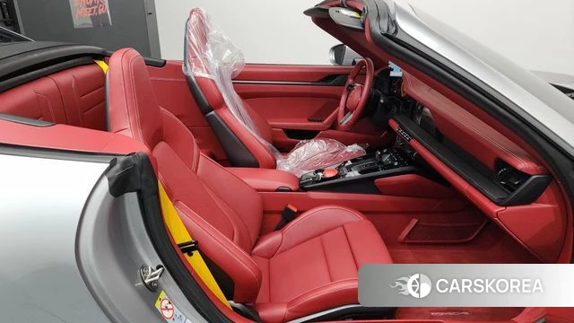 Porsche 911(992) id 4321601 из Кореи 18