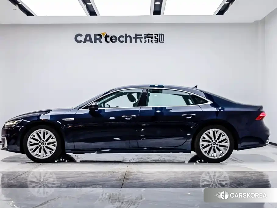 Audi A7L id 4649382 из Китая 18