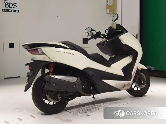 Проданный Honda FORZA 2013 из Японии
