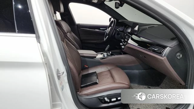 BMW 5 Series (G30) id 4689376 из Кореи 18