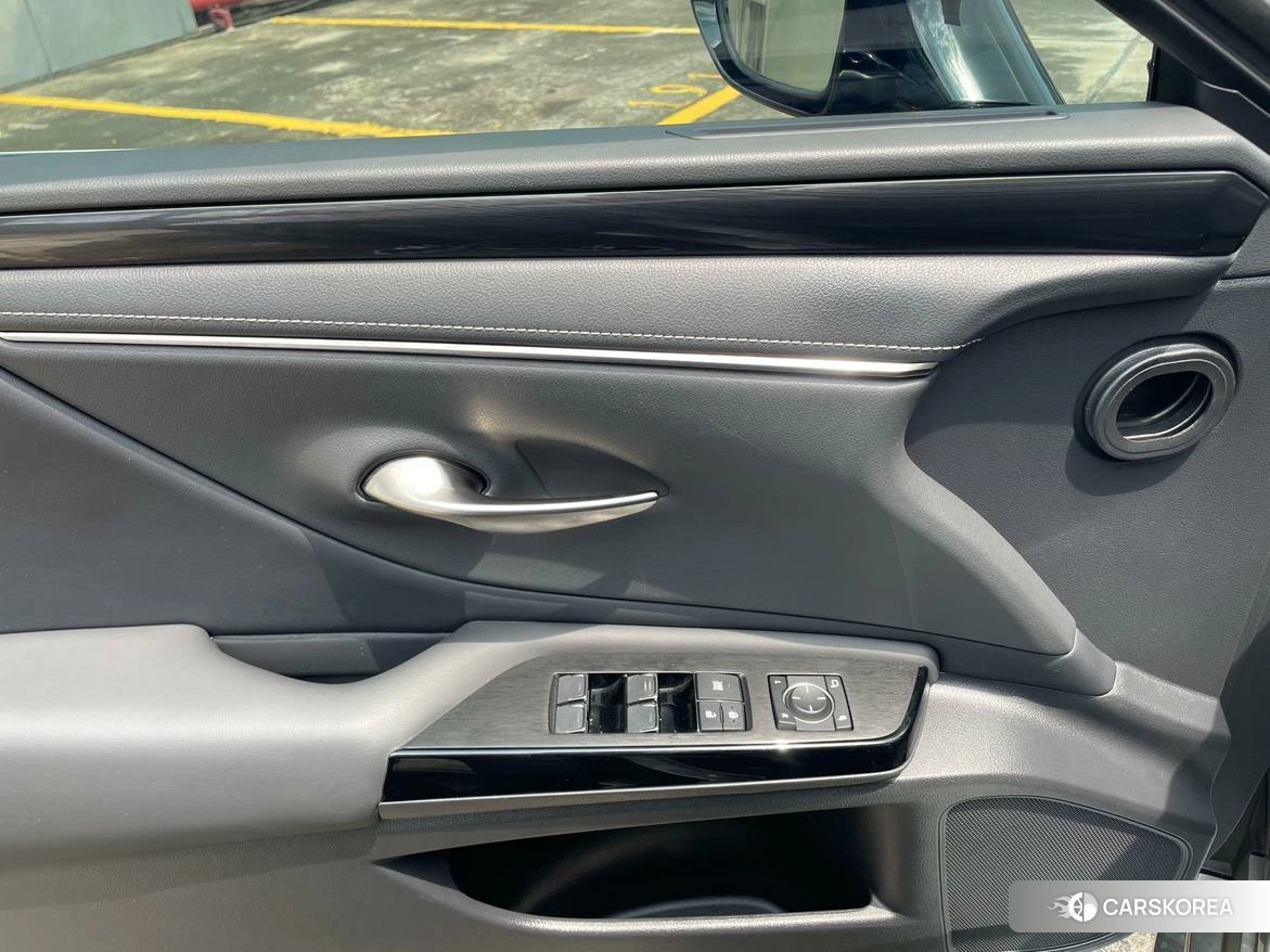 Lexus ES id 4486504 из Китая 18